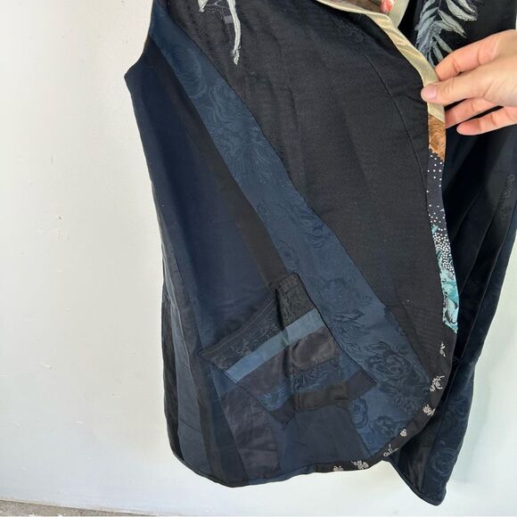 GinYa Floral Quilted Embroidered Appliqué Asian Style Long Line Open Front Vest - Picture 9 of 16